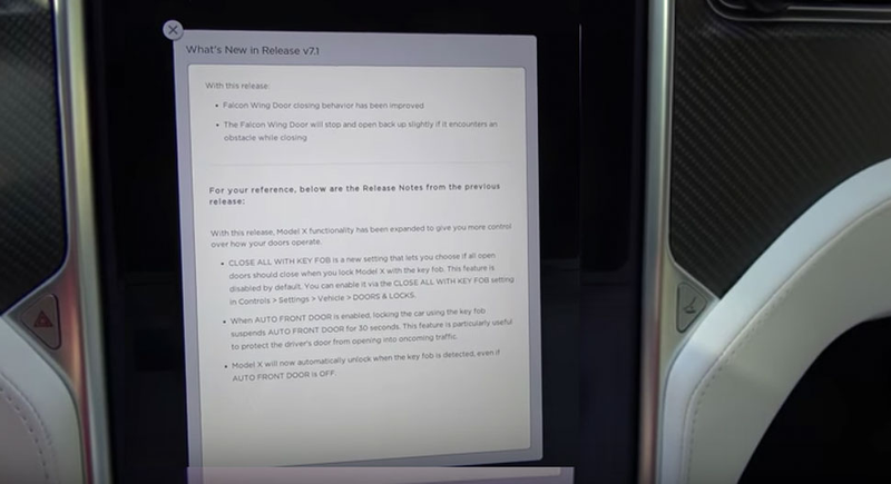 Illustration for article titled Did Tesla Quietly Remove A Safety Feature From The Model X's Falcon Doors?